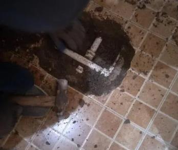 绿园卫生间漏水维修公司为您分享下卫生间渗水如何处理及注意事项